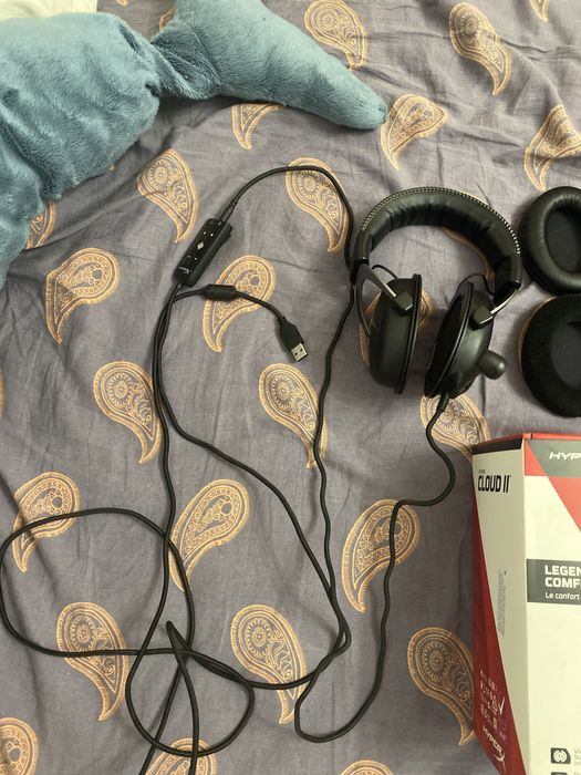 Продам наушники Hyperx cloud 2 серебристый цвет