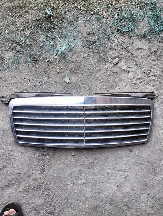 Продам запчасти на Мерседес