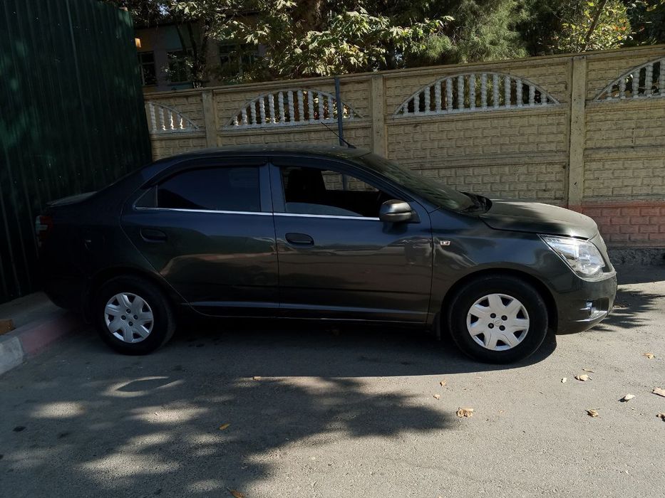 собалт срочни сотилади