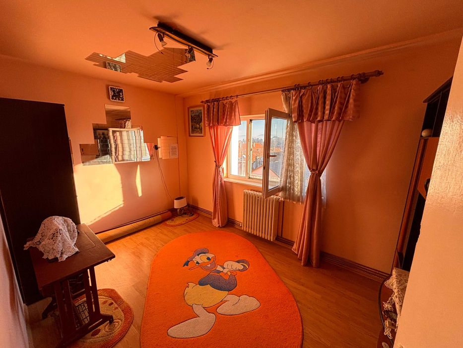 Apartament cu 2 camere, mobilat