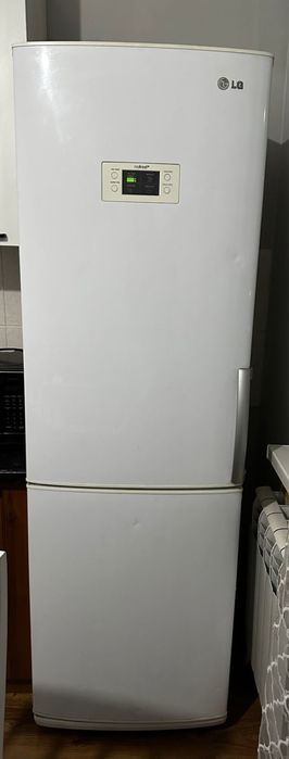 Холодильник LG. No frost