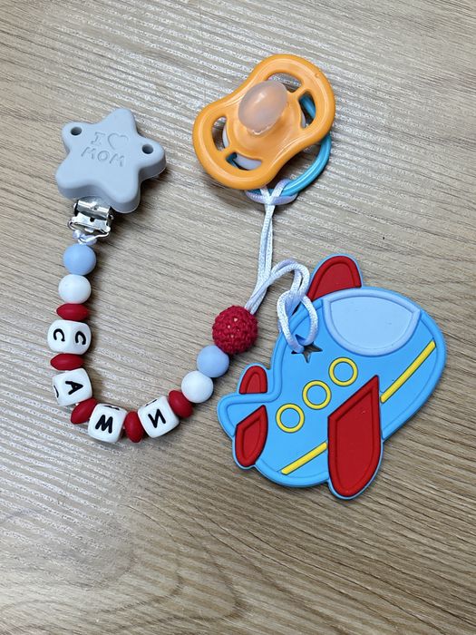 Силиконов клипс за биберон с име