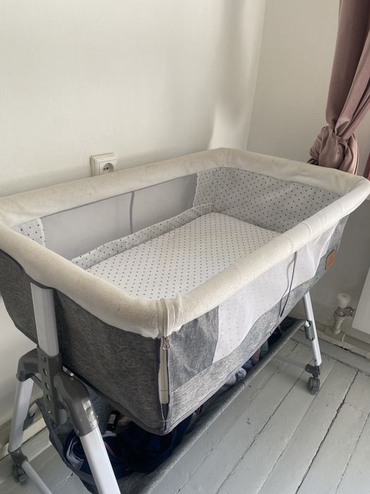 Продам детскую кроватку