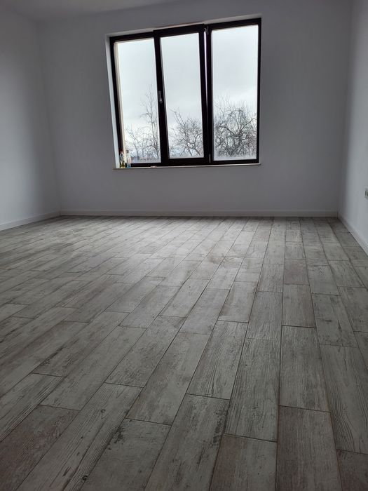 Vand casă strada Lespezi