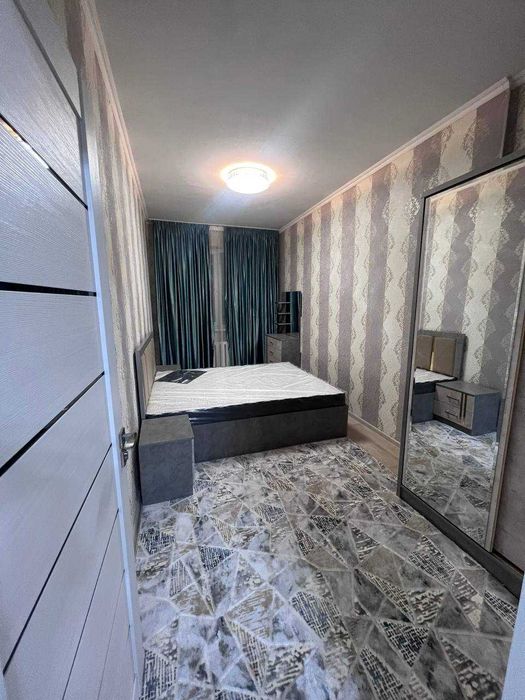 продам квартиру метро мирза улугбек 2/2/4 57000