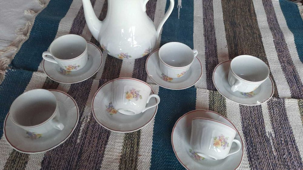 Set vechi din porțelan românesc ceai/cafea, pictat manual Cluj anii 70