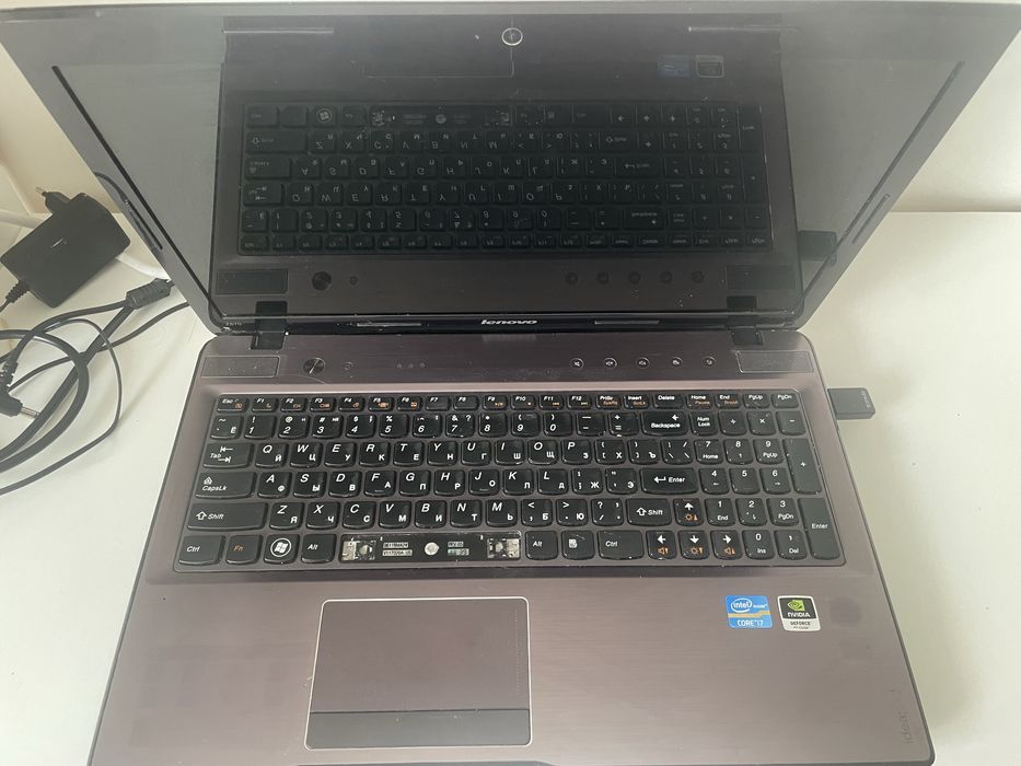 Ноутбук Lenovo z570