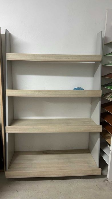 Продавам стелажи /рафт/етажерка