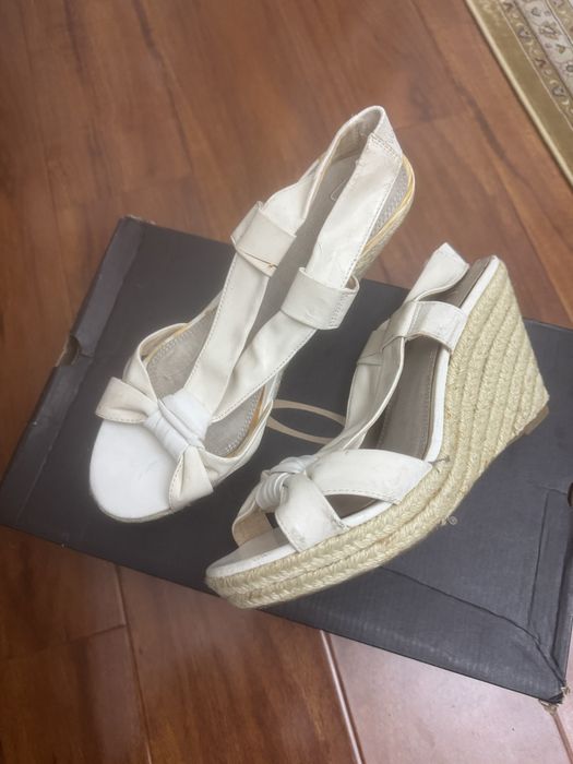 Женские босоножки 5000тг