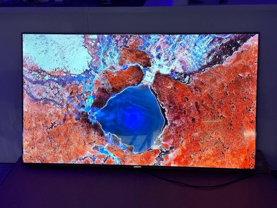 Телевизор Samsung 75-inch /