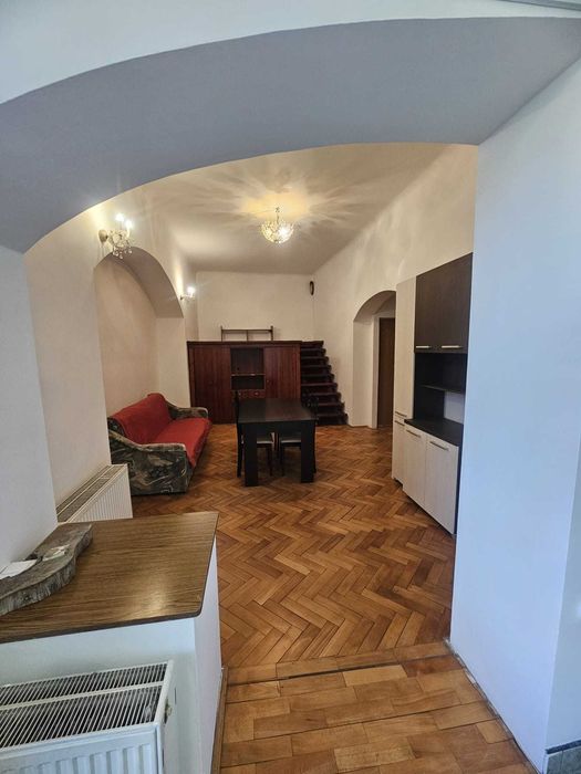 Inchiriez apartament 3 camere ultracentral