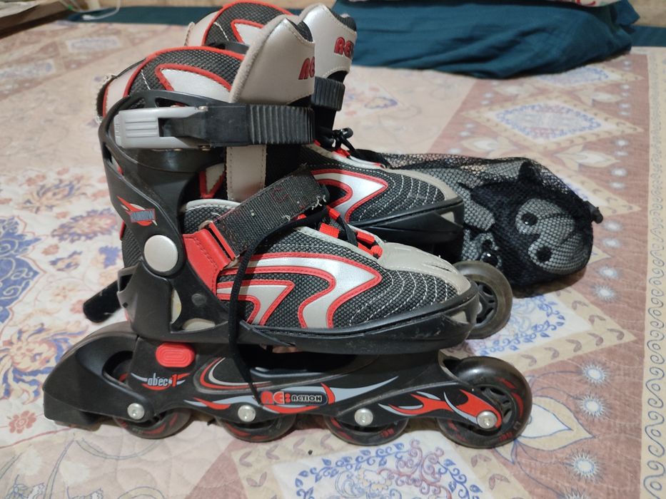 Ролики размер регулируется от 35-37 размеры