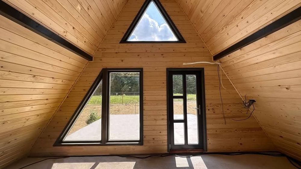 Proiectam și construim cabane A Frame din lemn