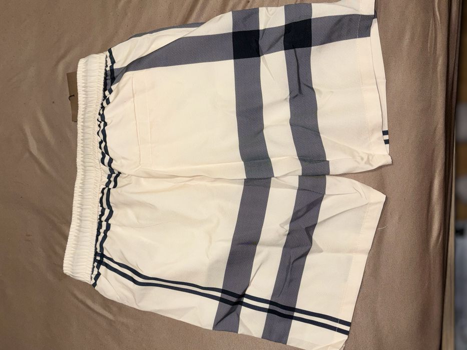Къси гащи Burberry