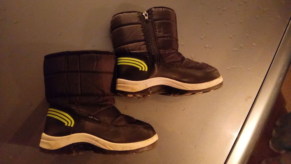 Детски ботуши No 28. Ползвани един сезон.  Запазени.  Изгпдно!