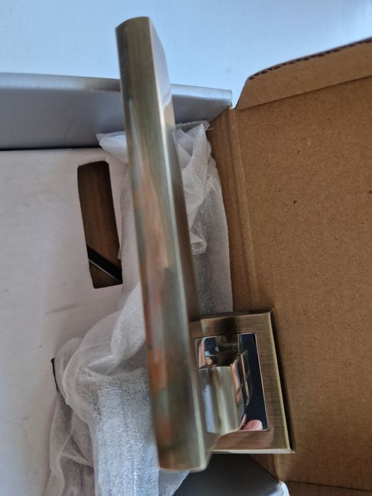 Ручки дверные новые