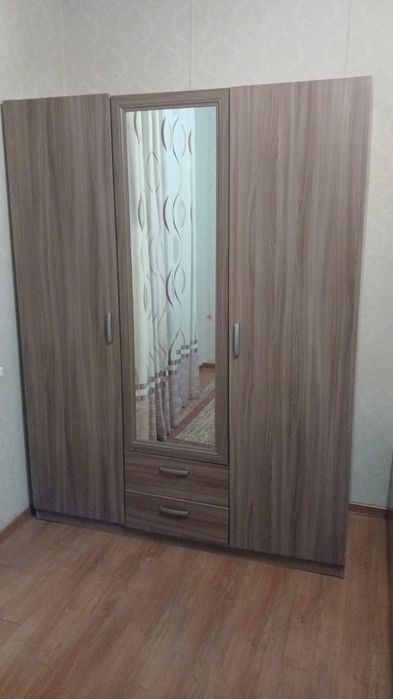 Продам спальный гарнитур