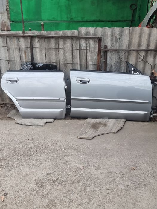 Двери на Subaru Outback BP.