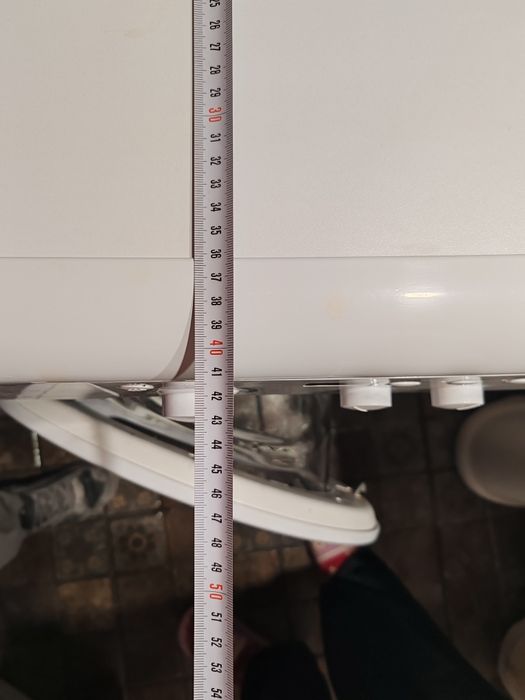 Vând mașina spălat rufe slim INDESIT