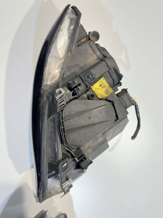 Продаваме ксенон фарове за БМВ Е92/ xenon BMW E92