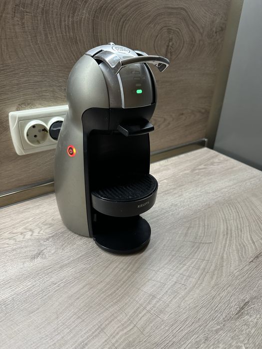 Кафемашина с капсули Nescafe Dolce Gusto