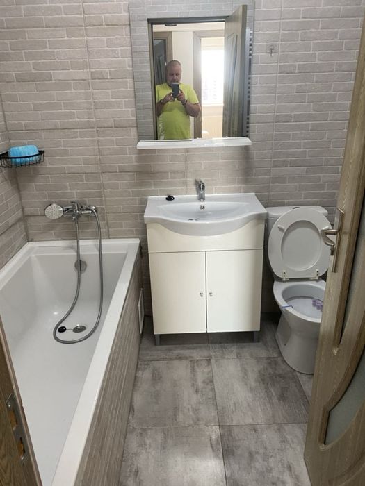 Inchiriez ap 2 camere, decomandat, utilat complet.Militari Residence