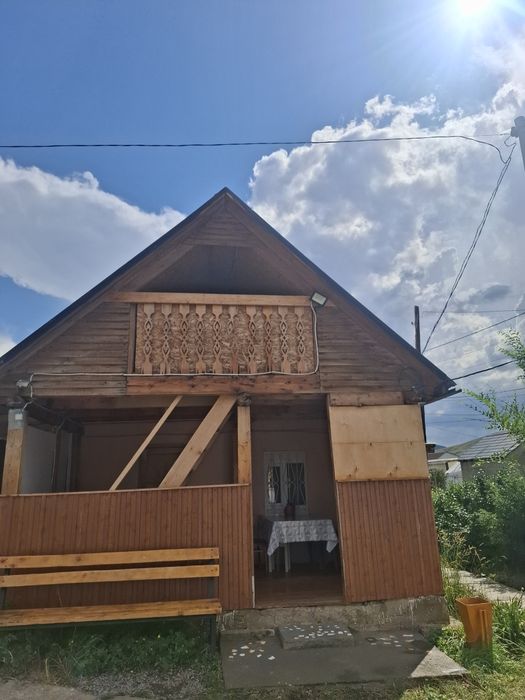 Продам три дома с магазином