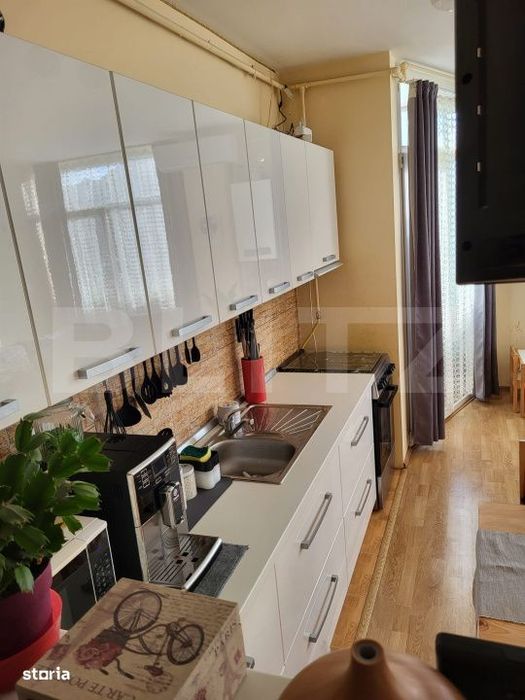 Apartament 2 camere, etaj 1/4, cu parcare inclusa, zona Tineretului