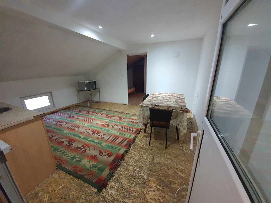 Дава се под наем Двустаен апартамент в Търговище, Боровец - 65 кв.м за 137.7 € - Снимка #1