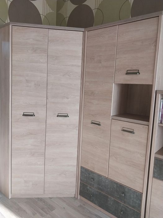 Продам шкаф для одежды