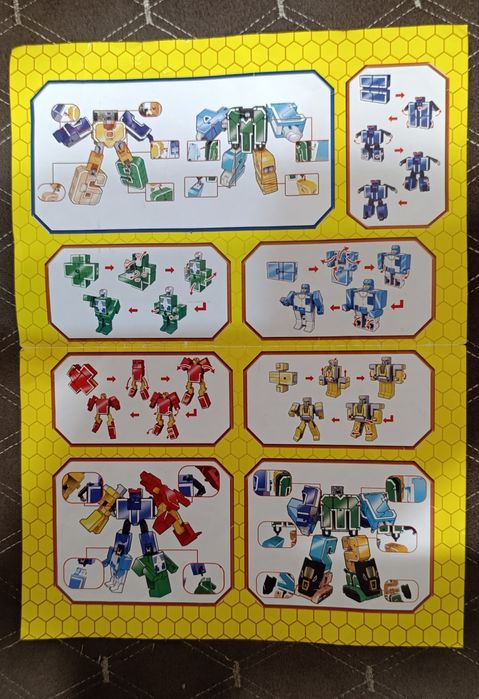 Трансформеры цифры в чемодане