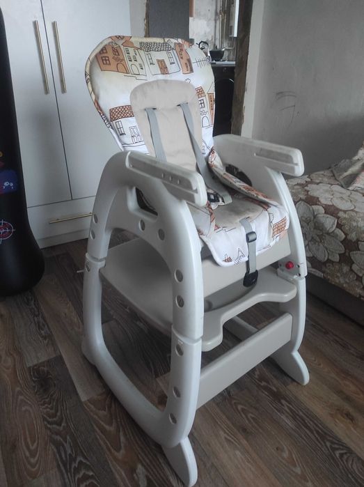 Стульчик для кормления