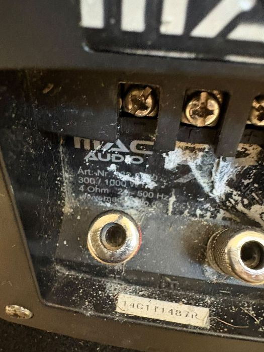 Vând subwoofer auto Mac Audio