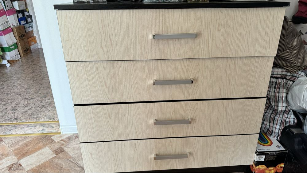 Продам шкафчик комод для одежды и подставка для телевизора