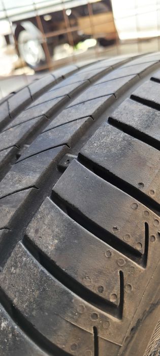 Anvelopa Bridgestone 215 50 R18 vara