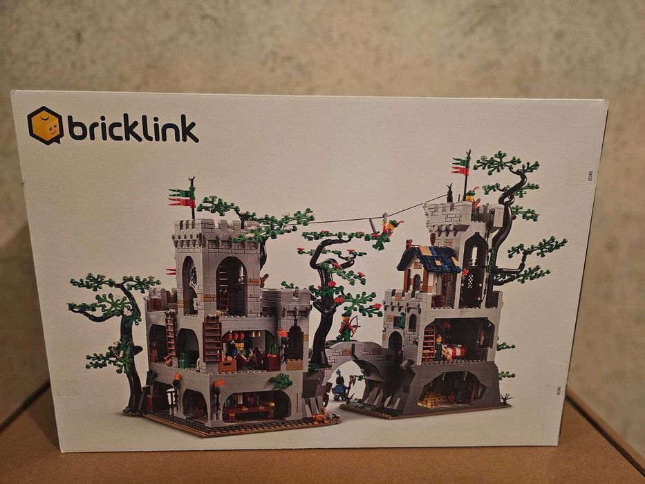 Lego BrickLink Designer Program Series 3 910043 Forest Stronghold