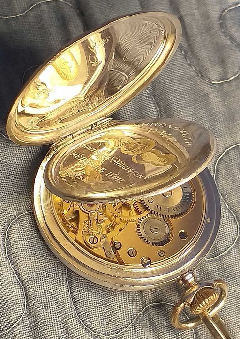 Ceas antic de buzunar din argint.Fabricat in Elvetia.