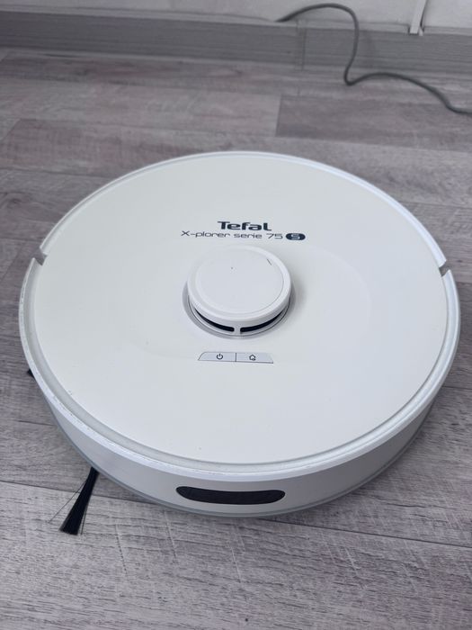 Продам робот пылесос