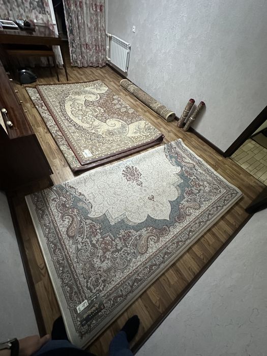 КОВРЫ, 2 шт, размеры 5,0 х 2,5 м и 4,25 х 2,5 м