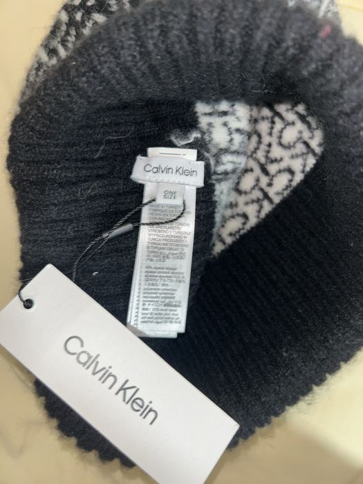 Шапка Calvin Klein