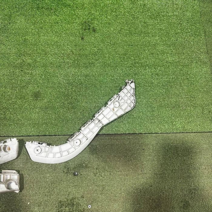 Здание Крепления Toyota Matrix