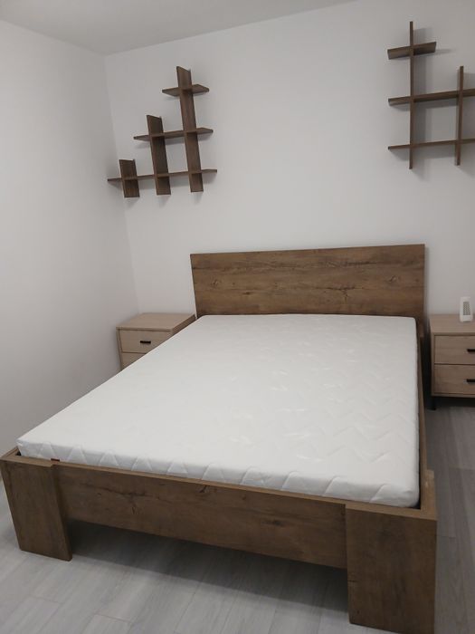 Închiriez apartament