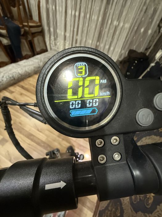 Продается электросамокат скиллмах скорость максимум:40,42 цена договор