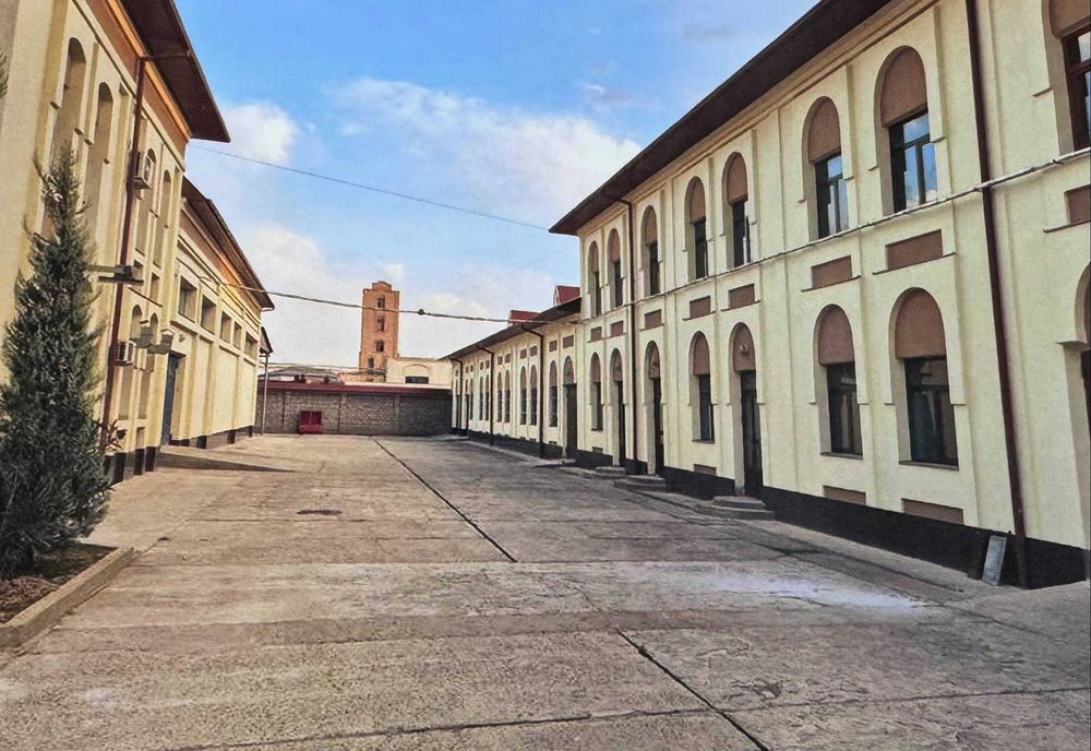 Продается База 53 соток вдоль дороги