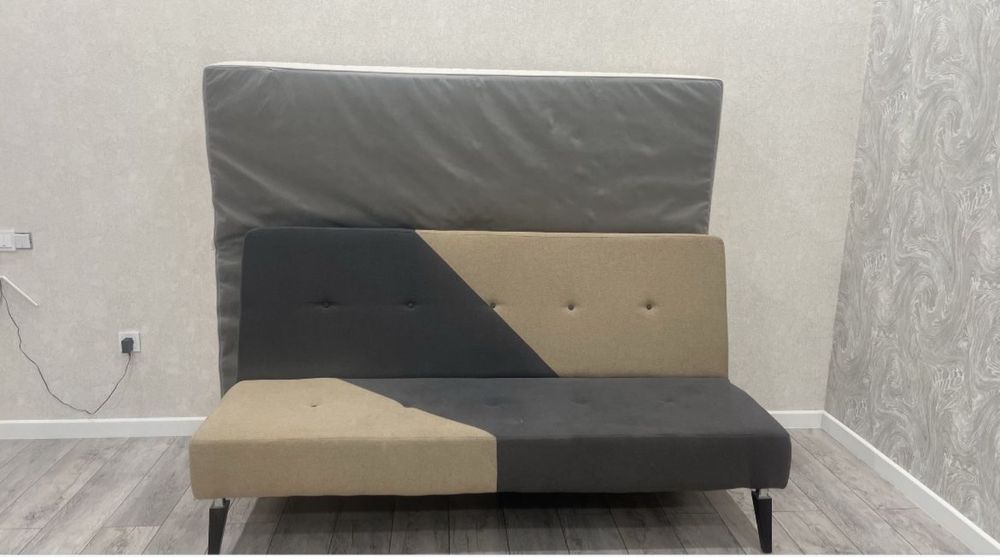 Продам диван в отличном состоянии