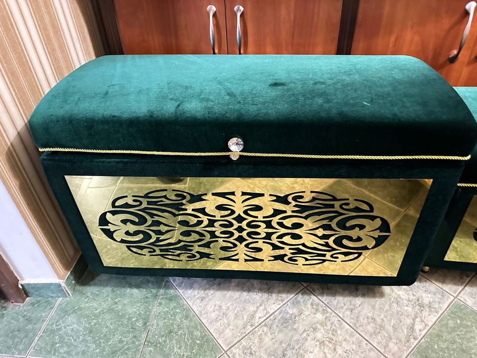 Сундуки три шт . Дорого