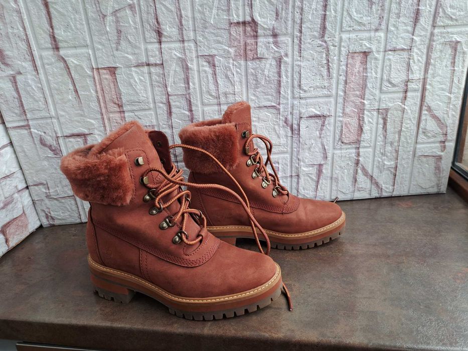 дамски зимни обувки,боти,кубинки,ном37,5,Timberland