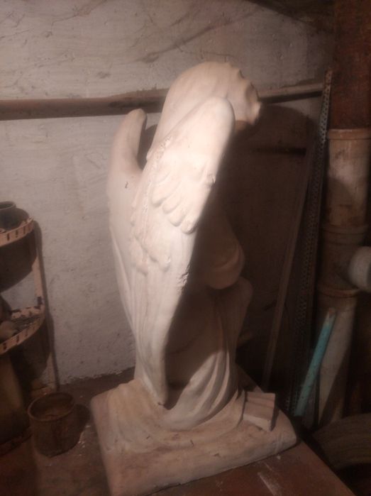 Ангелочеки ,статуи