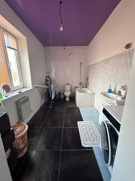 Жер уй сатылады.