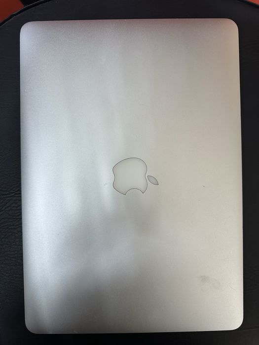 Apple macbook 2011 silver 256gb
